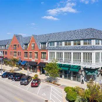 Brick and gabled retail block at The Glen Town Center, Glenview, Illinois