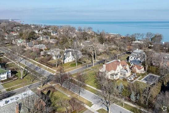Aerial view of lakefront homes on Lake Michigan, Kenilworth, Illinois