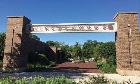 Lincolnwood village gateway sign and archway, Lincolnwood, Illinois
